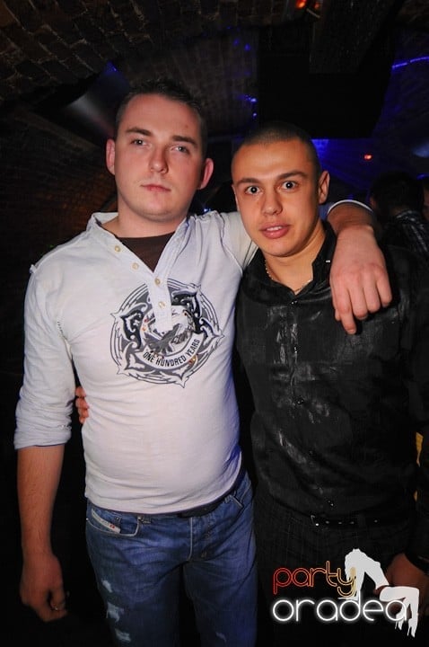 Petrecem toată noaptea, 