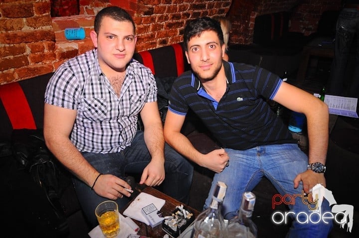 Petrecem toată noaptea, 