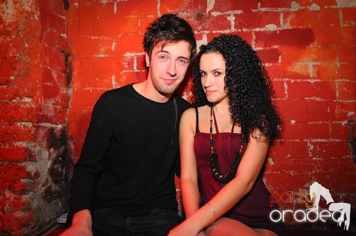 Petrecem toată noaptea, 