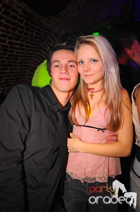 Petrecem toată noaptea, 