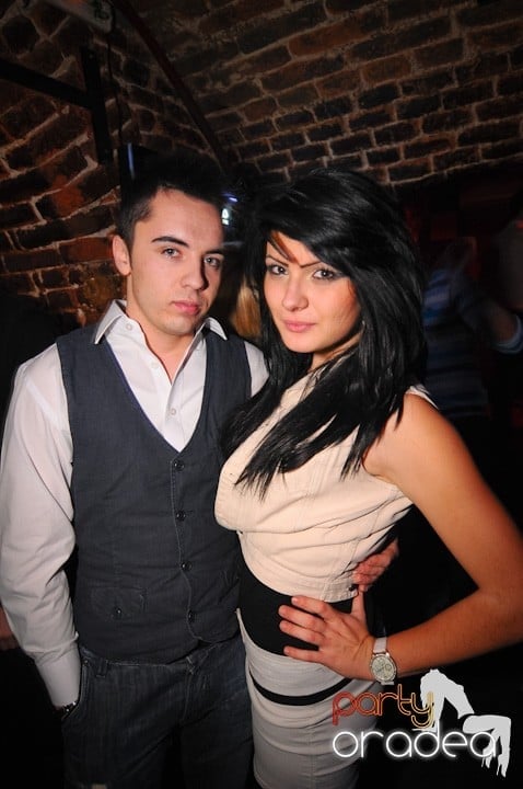 Petrecem toată noaptea, 