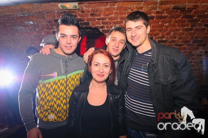 Petrecem toată noaptea, 