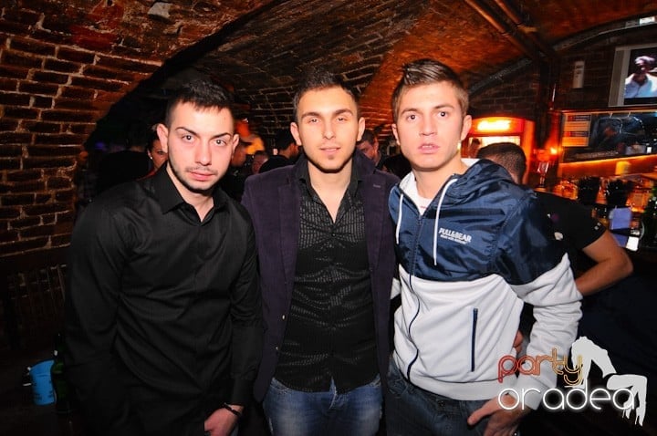 Petrecem toată noaptea, 