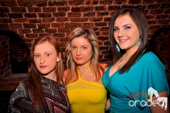 Petrecem toată noaptea, 