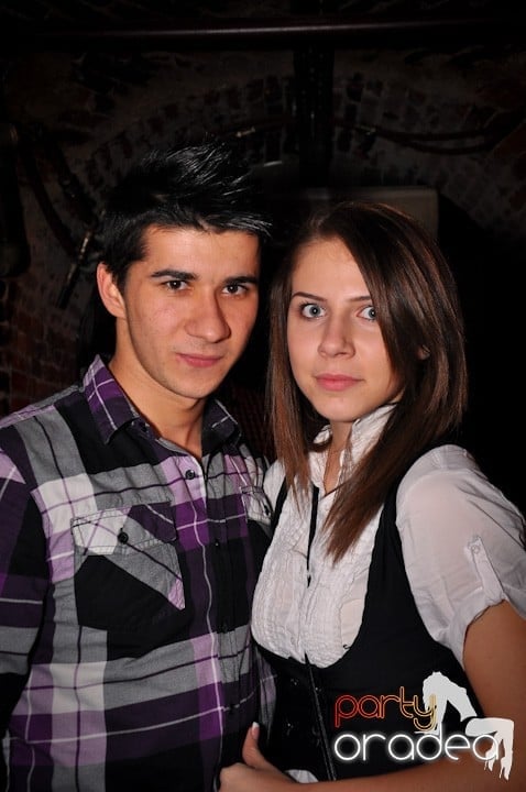 Petrecem toată noaptea, 