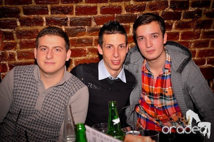 Petrecem toată noaptea, 