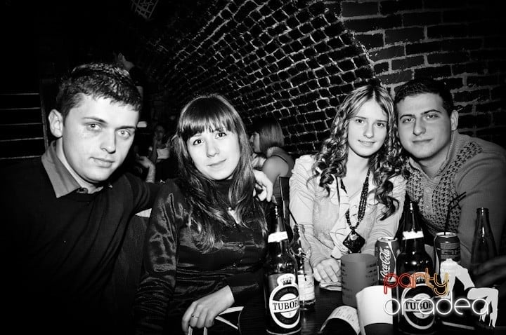 Petrecem toată noaptea, 