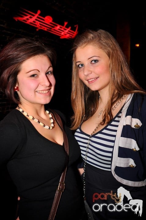 Petrecem toată noaptea, 