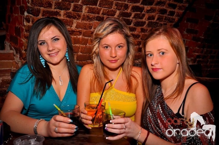 Petrecem toată noaptea, 