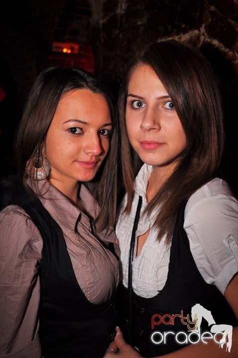 Petrecem toată noaptea, 