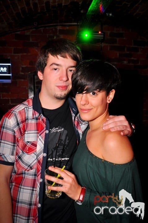 Petrecem toată noaptea, 