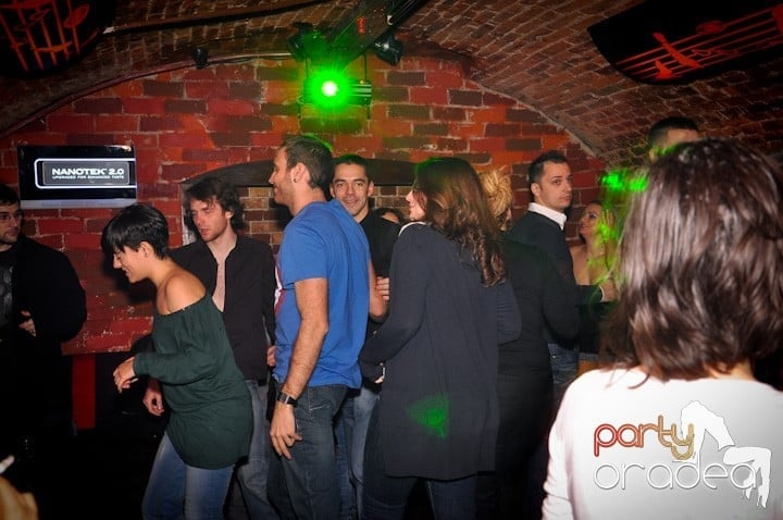 Petrecem toată noaptea, 