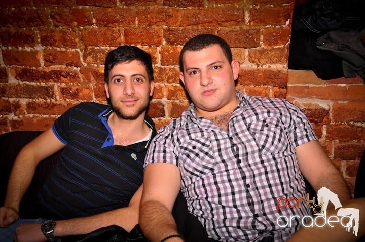 Petrecem toată noaptea, 