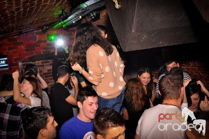 Petrecem toată noaptea, 