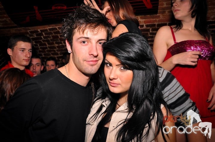 Petrecem toată noaptea, 