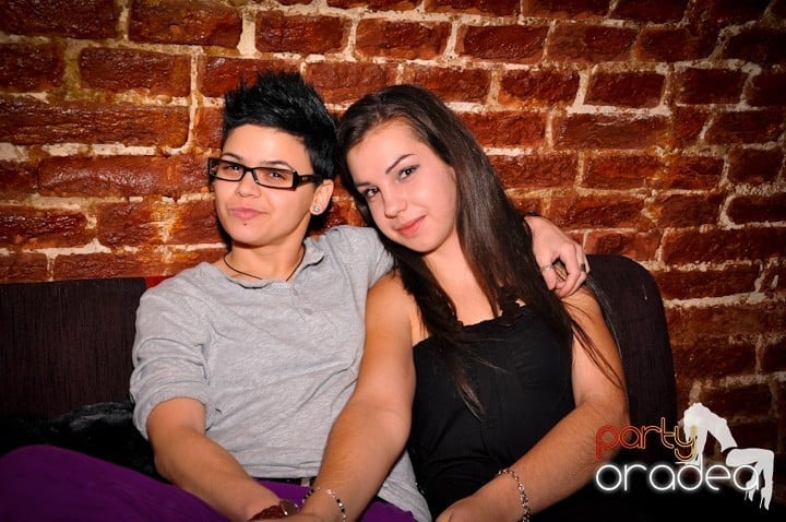 Petrecem toată noaptea, 