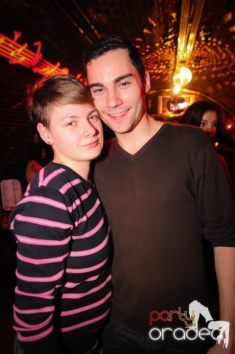 Petrecem toată noaptea, 