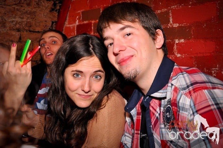 Petrecem toată noaptea, 