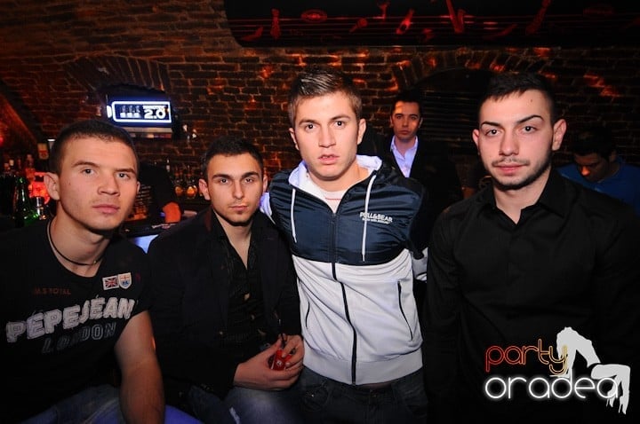 Petrecem toată noaptea, 