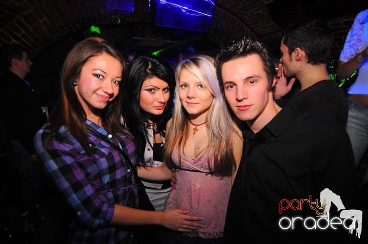 Petrecem toată noaptea, 