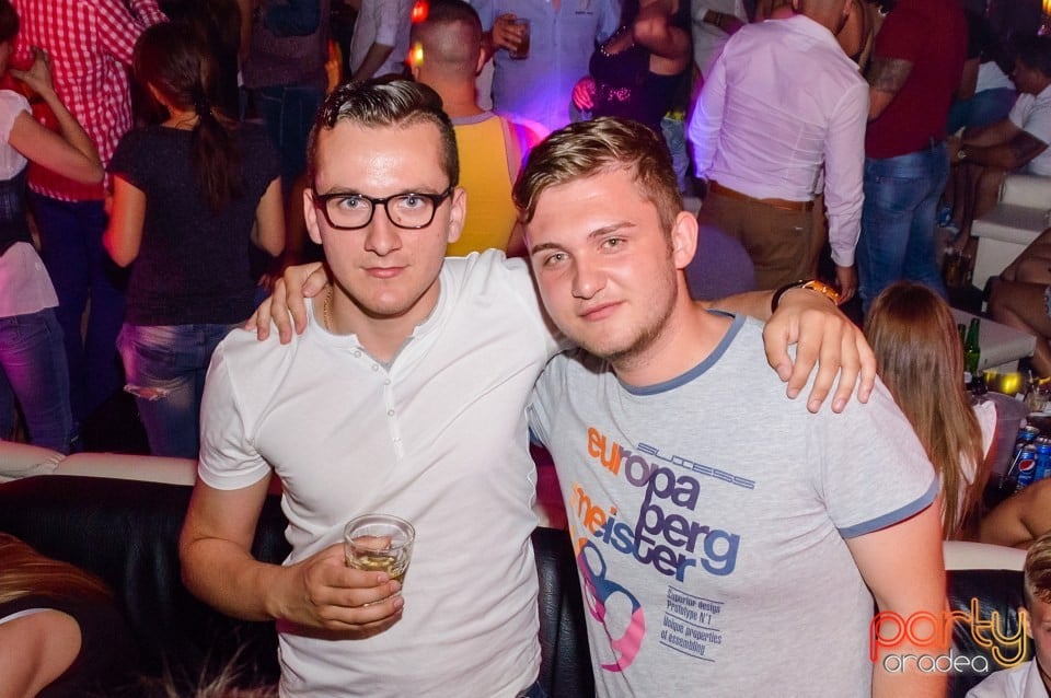 Petrecere alături de Blaga de la Oradea, 