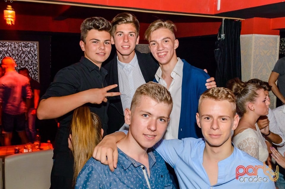 Petrecere alături de Blaga de la Oradea, 