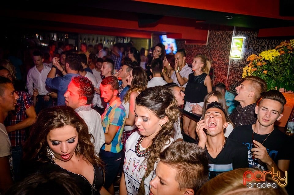 Petrecere alături de Blaga de la Oradea, 