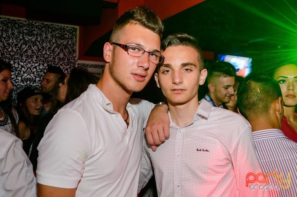 Petrecere alături de Blaga de la Oradea, 