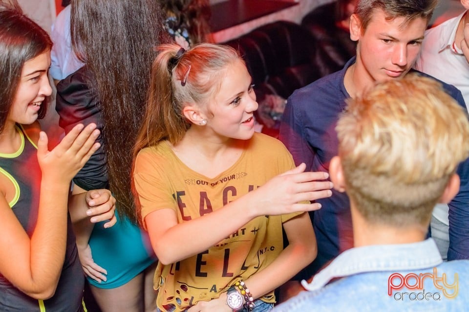 Petrecere alături de Blaga, 