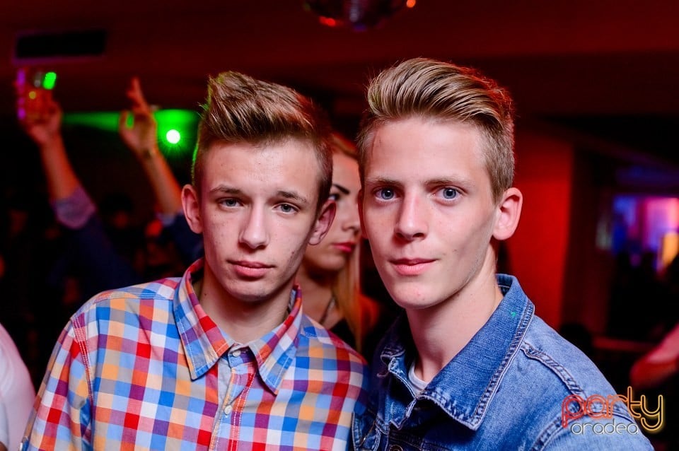 Petrecere alături de Blaga, 