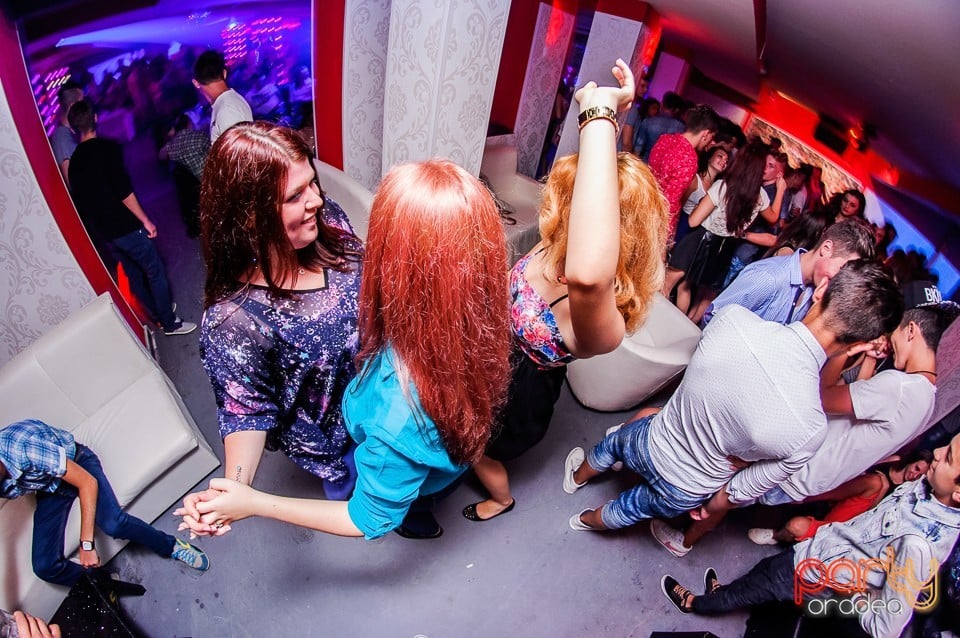 Petrecere alături de Blaga, 