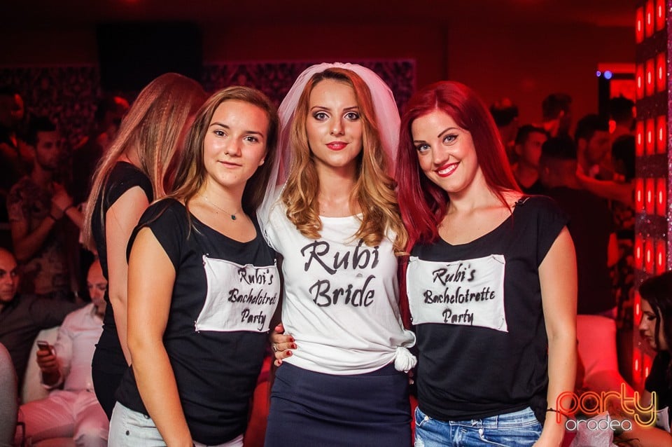 Petrecere alături de Blaga, 