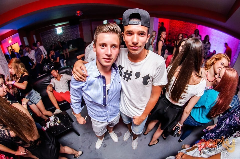 Petrecere alături de Blaga, 