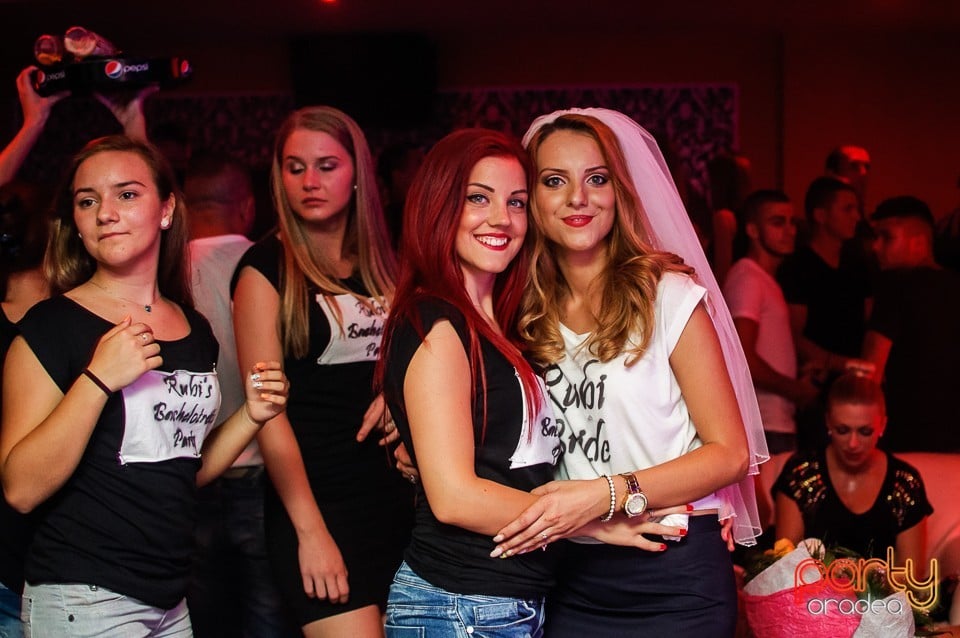 Petrecere alături de Blaga, 