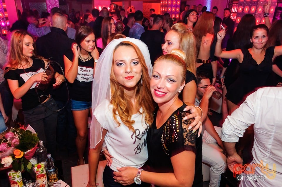 Petrecere alături de Blaga, 