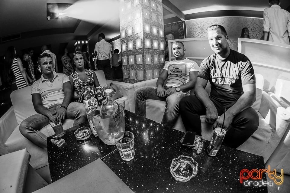 Petrecere alături de Blaga, 