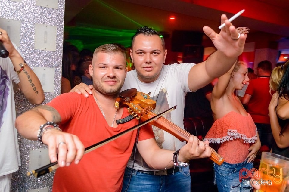 Petrecere alături de Blaga, 