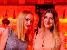Petrecere alături de Blaga
