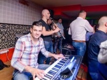 Petrecere alături de Blaga