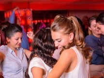 Petrecere alături de Blaga