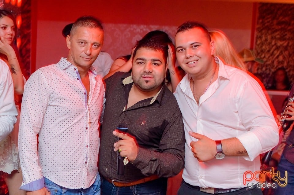 Petrecere alături de Liviu Puştiu, 