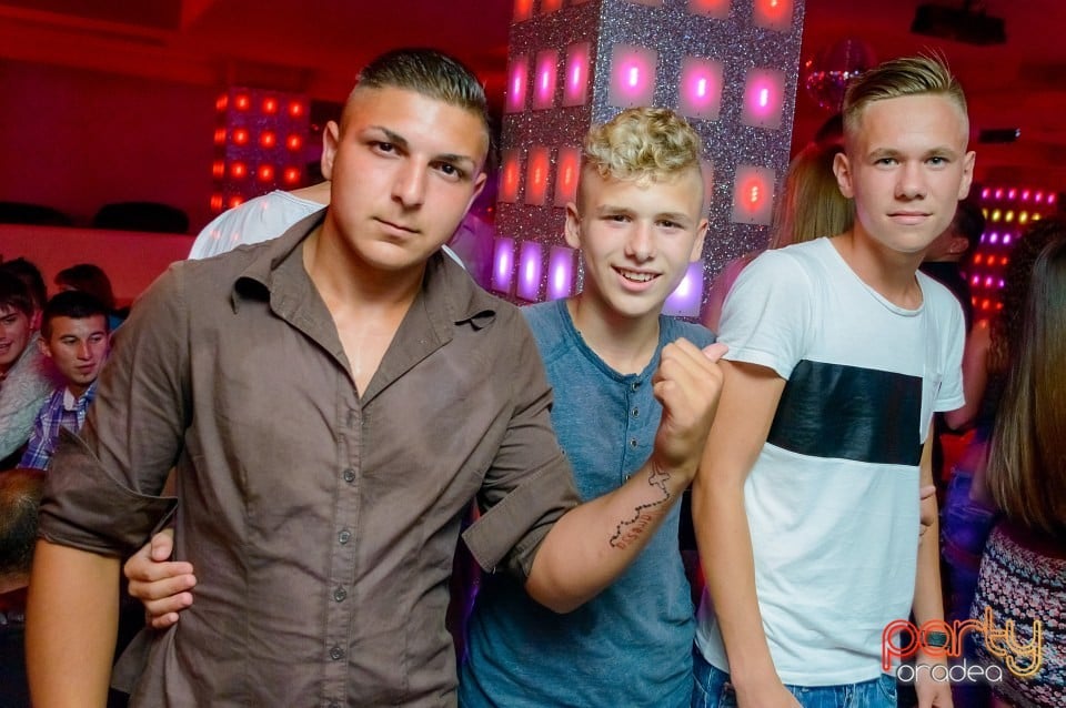 Petrecere alături de Liviu, 