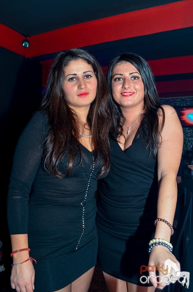 Petrecere aniversară în Club Life, 
