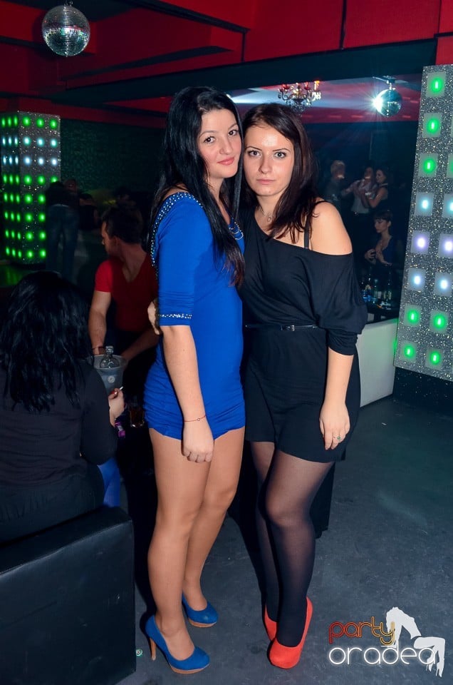 Petrecere aniversară în Club Life, 