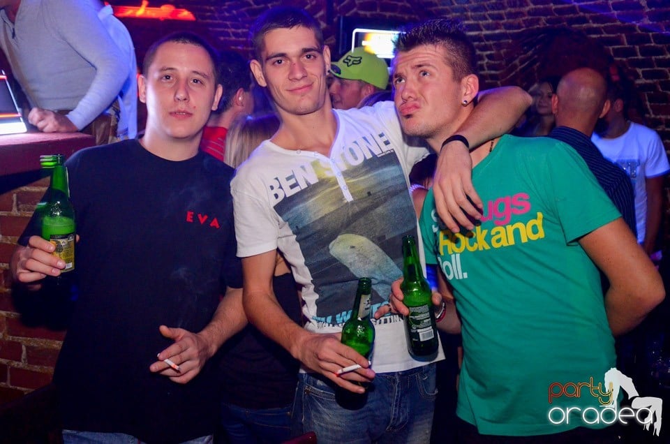 Petrecere Beer Night în Club Escape, 