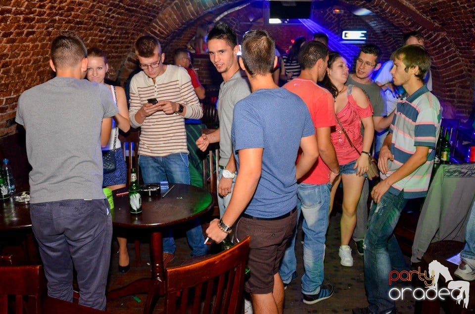Petrecere Beer Night în Club Escape, 