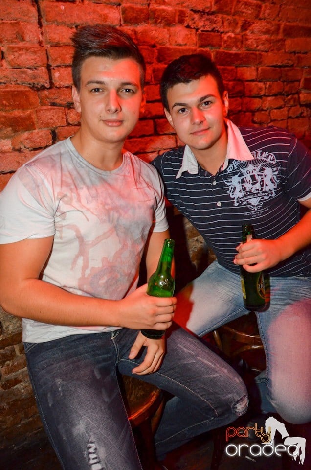 Petrecere Beer Night în Club Escape, 