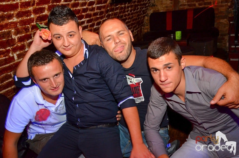 Petrecere Beer Night în Club Escape, 