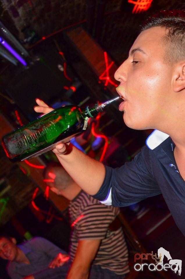 Petrecere Beer Night în Club Escape, 