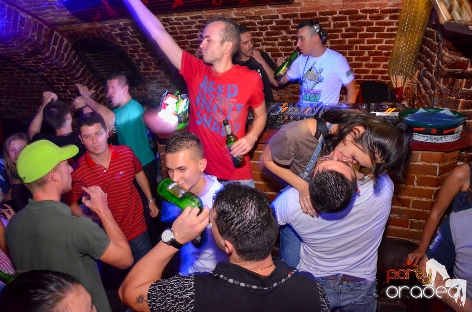 Petrecere Beer Night în Club Escape, 